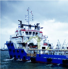 Photo of the Topaz Jebel Ali setting out to sea